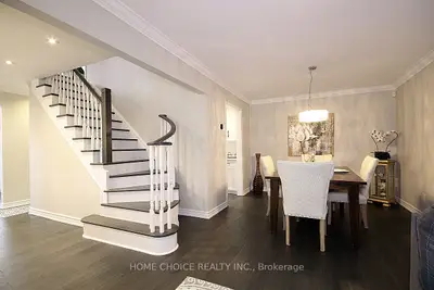 155 Hollandview Trail, Aurora, On L4g 7j2