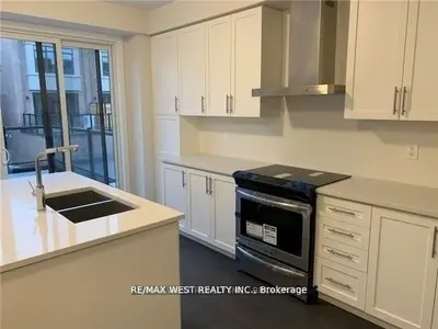 149 Salterton Circle, Vaughan, On L6a 4z2