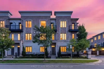8 Mildred Temple Way, Markham, On L3r 5r8