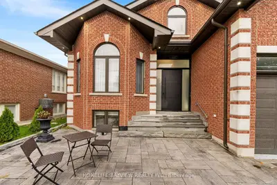 72a Oxford Street, Richmond Hill, On L4c 4l5