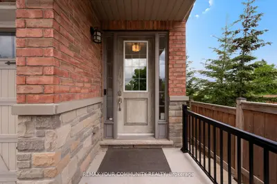 78 Alex Campbell Crescent, King, On L7b 0c1