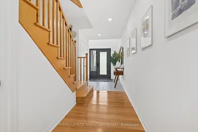 168 Tango Crescent, Newmarket, On L3x 0k5