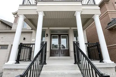 27 Prosperity Way, East Gwillimbury, On L9n 0v1