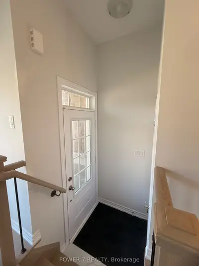 583 White's Hill Avenue, Markham, On L6b 1n9