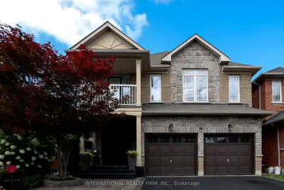 74 Regatta Avenue, Richmond Hill, On L4e 4r1