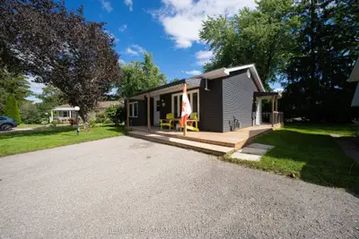 25 CHERRYWOOD Lane, Innisfil, ON L9S 1M6