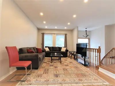 312 Harewood Boulevard Upper, Newmarket, On L3y 6r3