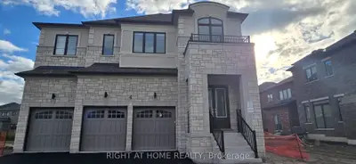 4 Max Bulmer Court, Georgina, On L3x 3j9