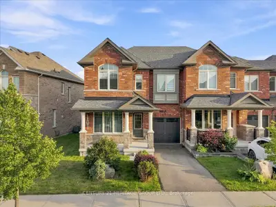 100 Mondial Crescent E, East Gwillimbury, On L9n 0s2