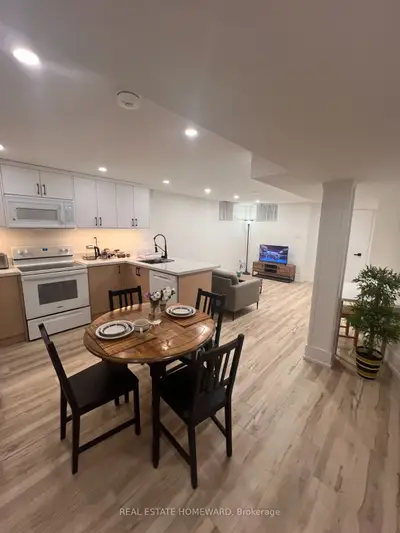 11 Whitefaulds Road Lower, Vaughan, On L6a 2k1