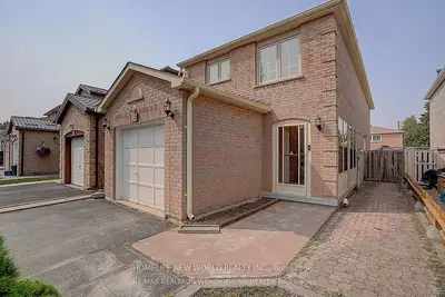 36 Chloe Crescent, Markham, On L3s 2h5