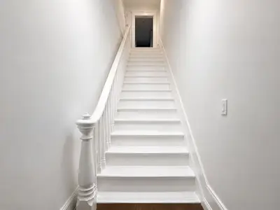 94 Wellington Street E 2, Aurora, On L4g 1h8