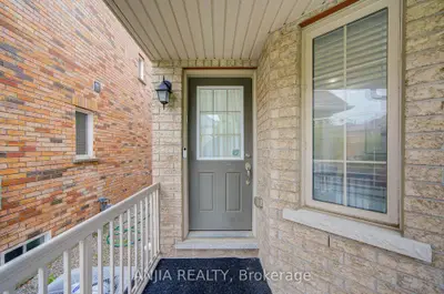 719 Hammersly Boulevard, Markham, On L6e 0r9