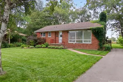 562 Mulock Court A, Newmarket, On L3y 5h2
