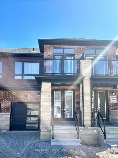 38 Hercules Club Drive, Richmond Hill, On L4e 1k7