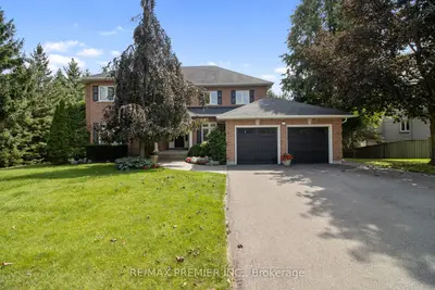 19 Stockdale Crescent, Richmond Hill, On L4c 3t1
