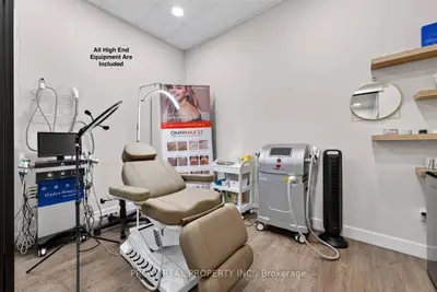 7163 Yonge Street 226, Markham, On L3t 0c6