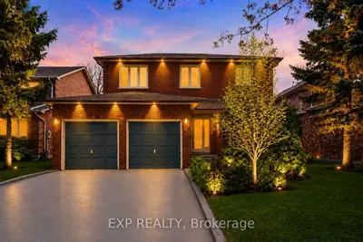 51 Sanderson Crescent, Richmond Hill, On L4c 5l5