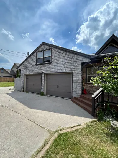 523 Lake Drive E, Georgina, On L0e 1s0