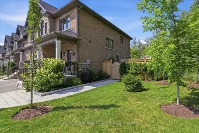 21 Gord Matthews Way, Uxbridge, On L9p 0e9