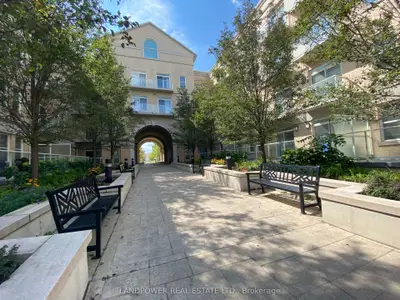 28 Prince Regent Street 318, Markham, On L6c 0v5