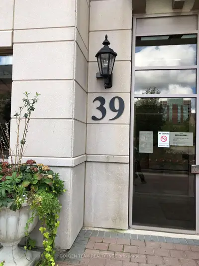 39 Galleria Parkway Lph15, Markham, On L3t 0a6