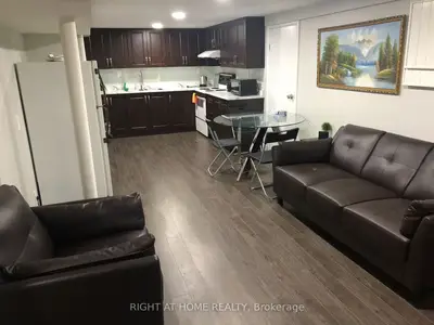 11 Galsworthy Drive, Markham, On L3p 1s7