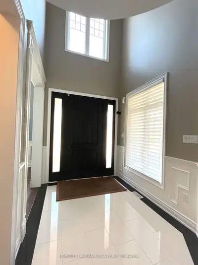 39 Larkin Avenue, King, On L7b 0n9