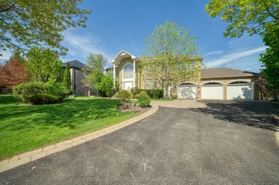 15 Upper Ridge Court, Markham, On L3s 3w6