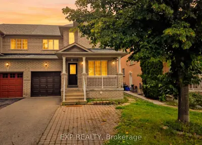 384 Flagstone Way, Newmarket, On L3x 2r3