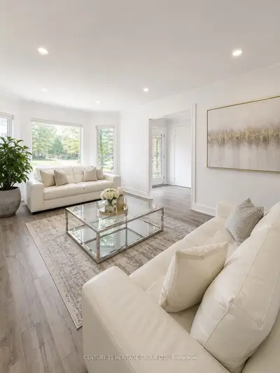 187 Glenway Circle, Newmarket, On L3y 7s5