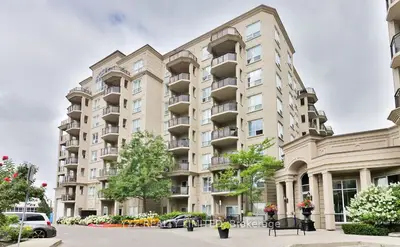 8 Maison Parc Court 202, Vaughan, On L4j 9k5