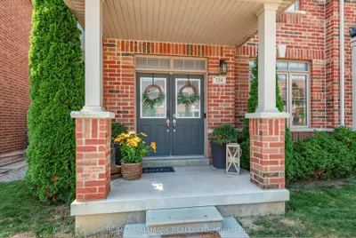 124 Barons Street, Vaughan, On L4h 3y3