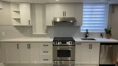 94 Lensmith Drive Basement, Aurora, On L4g 6r9