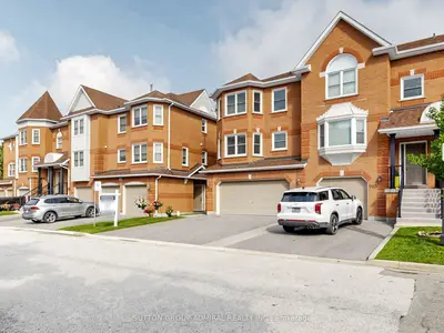 105 Leah Crescent 105, Vaughan, On L4j 8c4