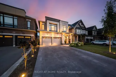 42 Alistair Crescent, Vaughan, On L4h 4t7