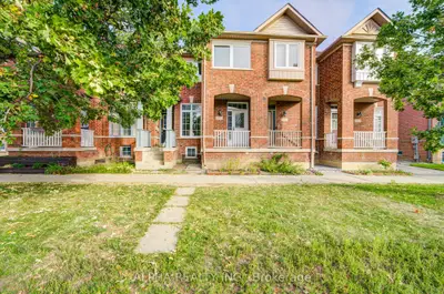 188 Bur Oak Avenue, Markham, On L6c 2m1