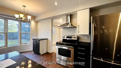 127 Huntington Park Drive, Markham, On L3t 7c8