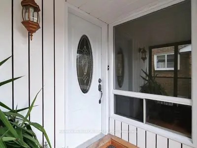 56 Riviera Drive, Vaughan, On L4k 2j1