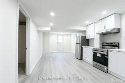 21 Kenneth Ross Bend, East Gwillimbury, On L9n 0t7