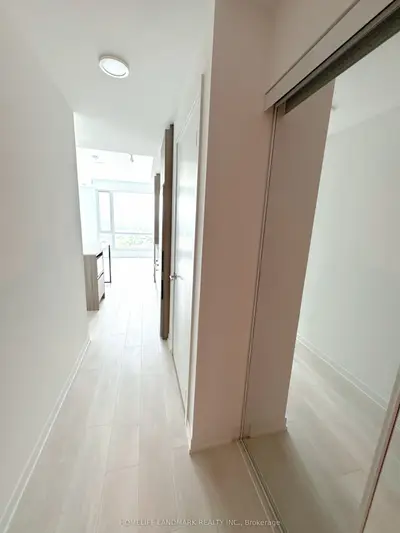 7950 Bathurst Street 2312, Vaughan, On L4j 0b8