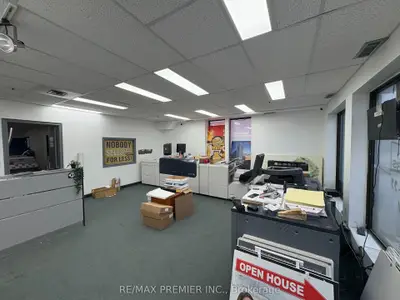 136 Winges Road 8, Vaughan, On L4l 6c3