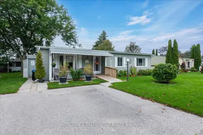40 Corner Brook Trail, Innisfil, On L9s 1n6