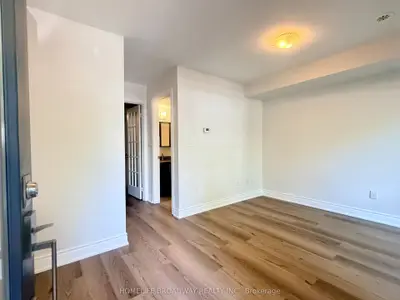 303 South Park Road, Markham, On L3t 7w1