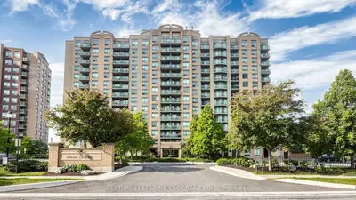 39 Oneida Crescent 212, Richmond Hill, On L4b 4t9