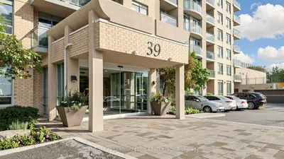 39 Oneida Crescent 212, Richmond Hill, On L4b 4t9