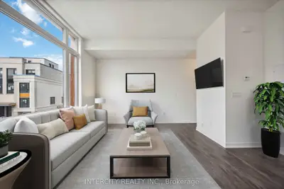 8 David Eyer Road 1215, Richmond Hill, On L4s 0n3