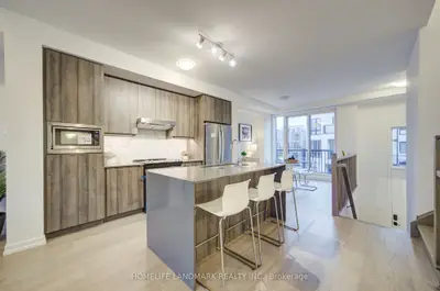 11 Bancroft Lane, Richmond Hill, On L4e 1m1