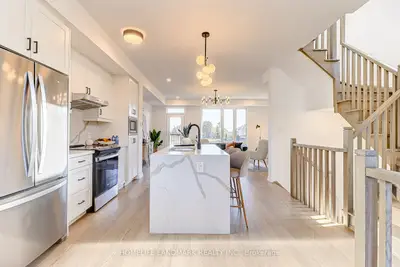 11 Bancroft Lane, Richmond Hill, On L4e 1m1