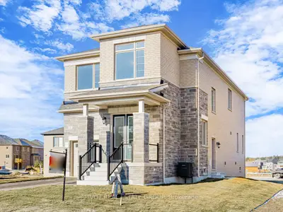 16 Rowe Street, Bradford West Gwillimbury, On L3z 4m9